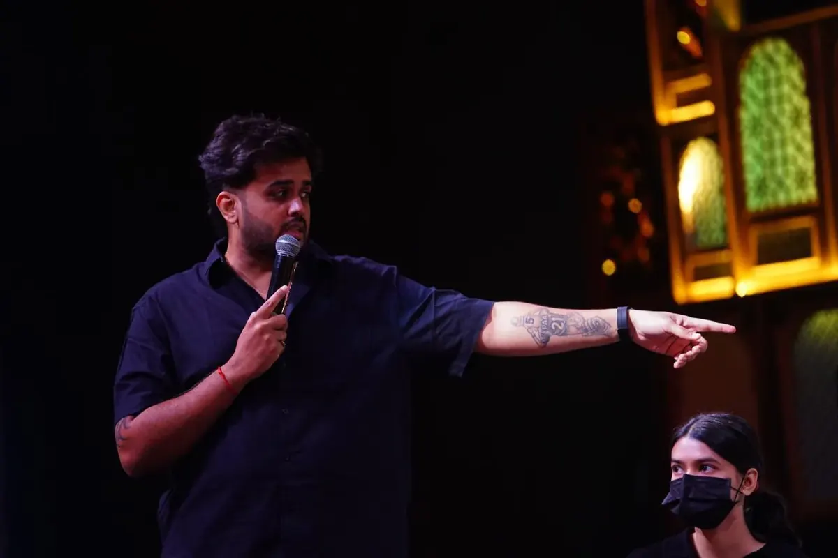 Live On-Stage Cueing & Directing, Utkarsh Jayesh Suratwala