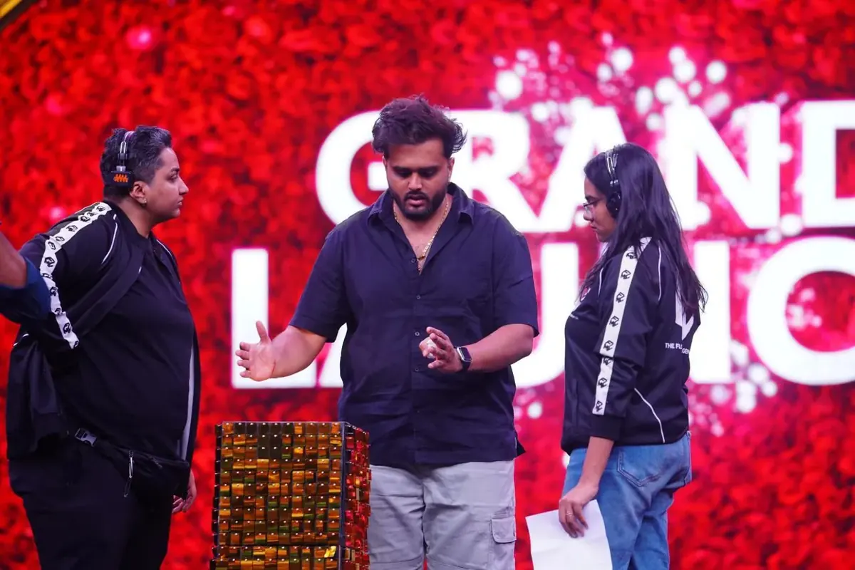Grand Launch Floor Directing. Directing complex prop and stage reveals during prime-time grand premiere tapings., Utkarsh Jayesh Suratwala