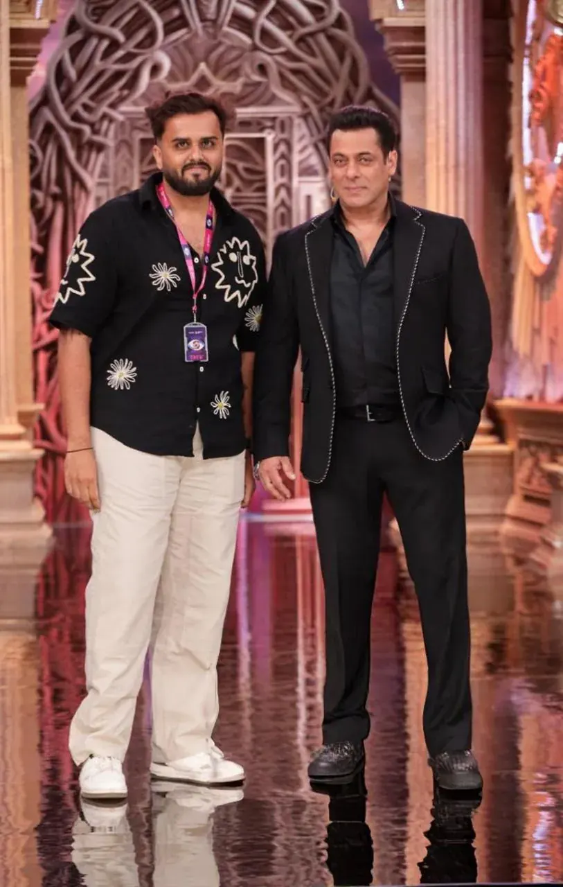 With Salman Khan — Bigg Boss Set. Utkarsh Jayesh Suratwala with Bollywood megastar Salman Khan on the sets of Bigg Boss., Utkarsh Jayesh Suratwala